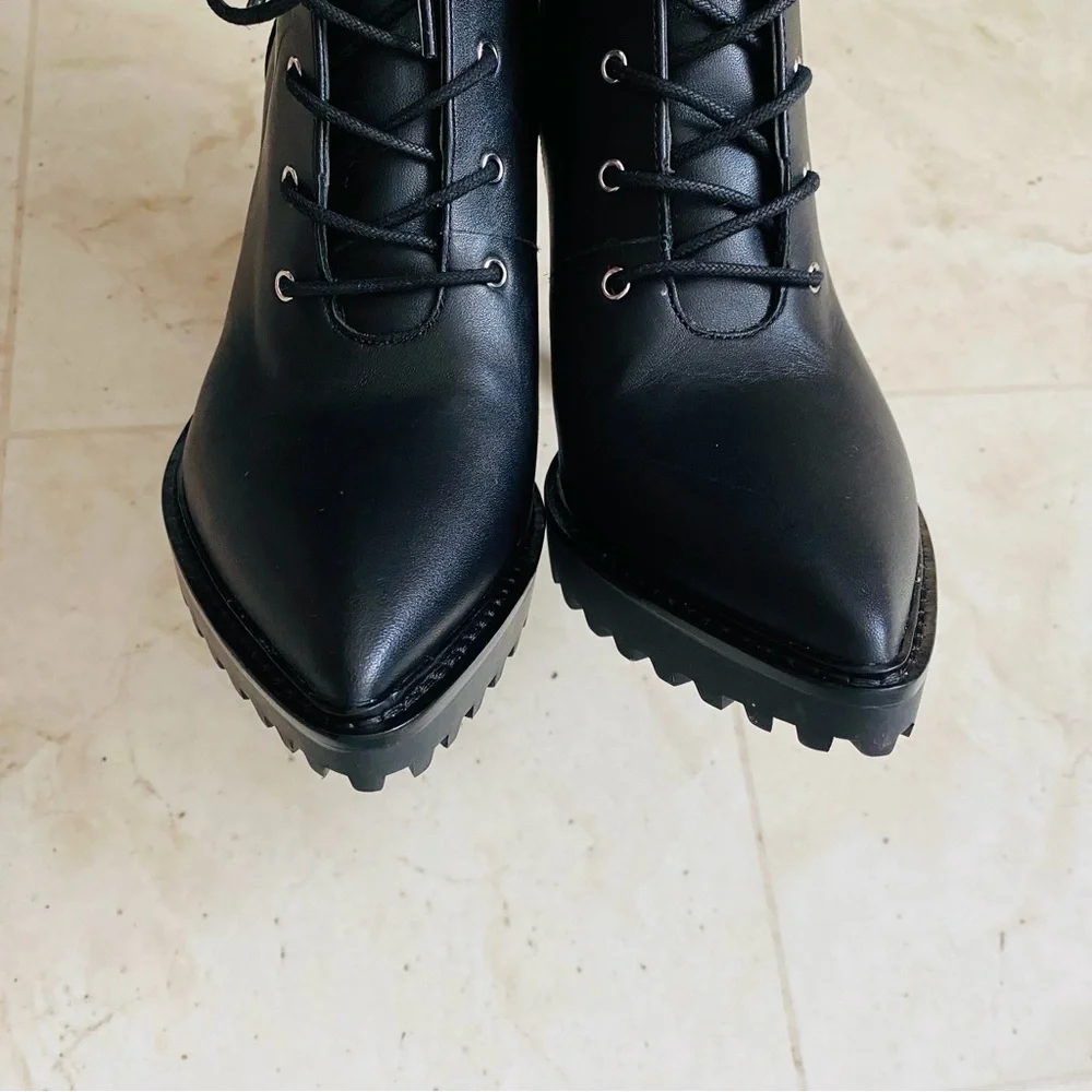 $295 NWOT Michael Kors Black Leather Kyle Lace-up Pointed Toe Edgy Ankle Boots 7
